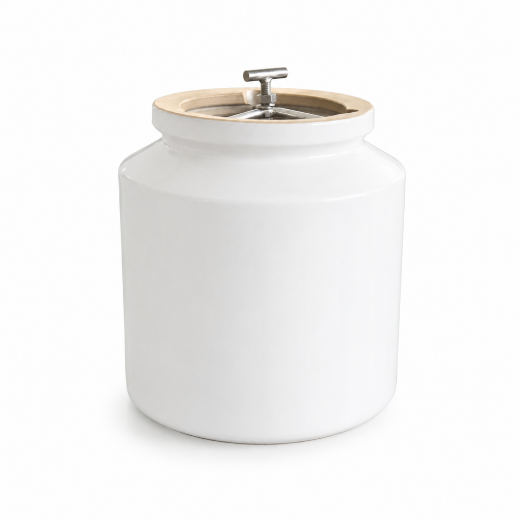 Extra-thick wall roller ceramic grinding jars with streamlined design for wear-resistant laboratory chemical and mineral pulverization.